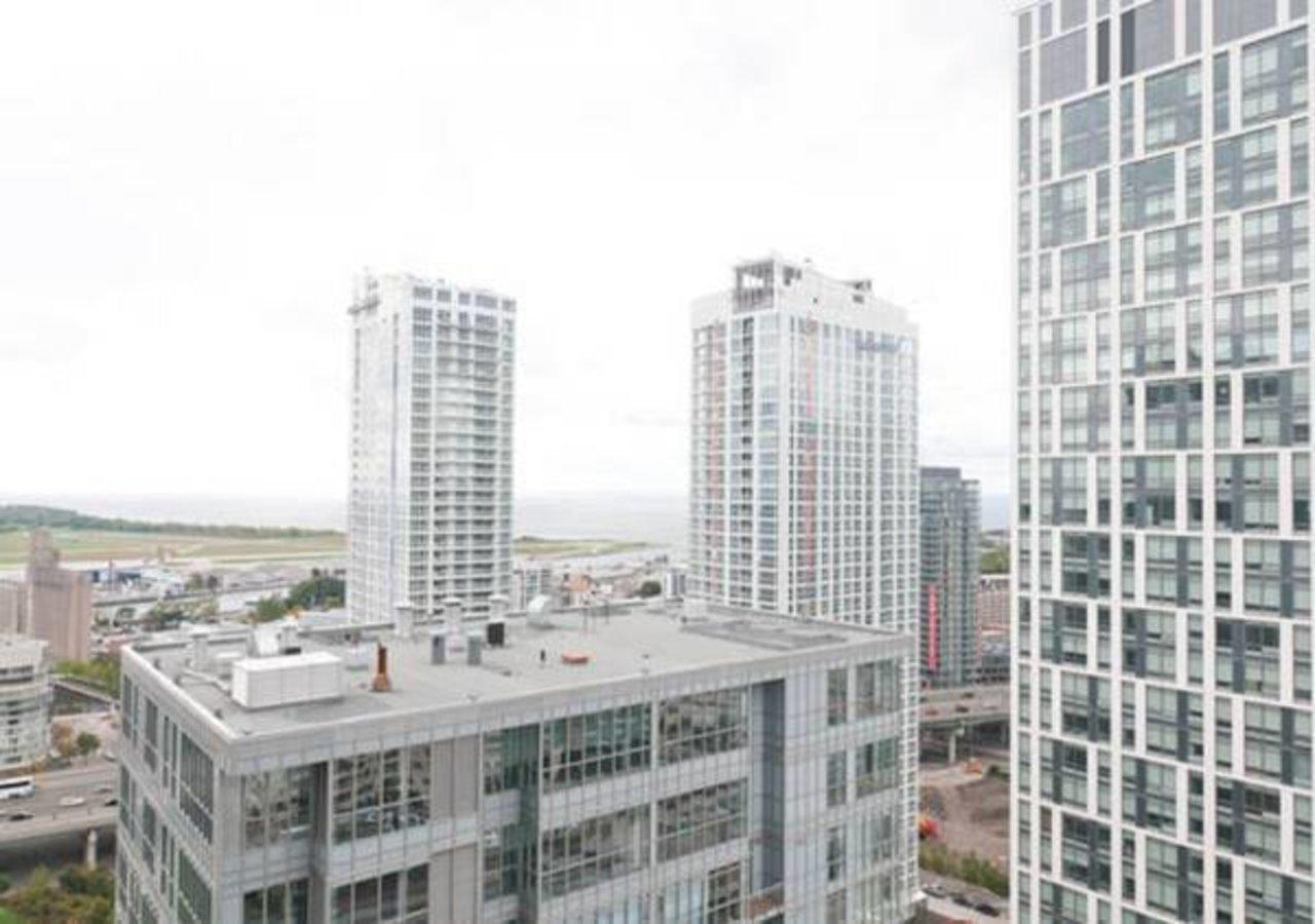 N2N Suites - Downtown Lake & City View Apartments Toronto Exteriér fotografie