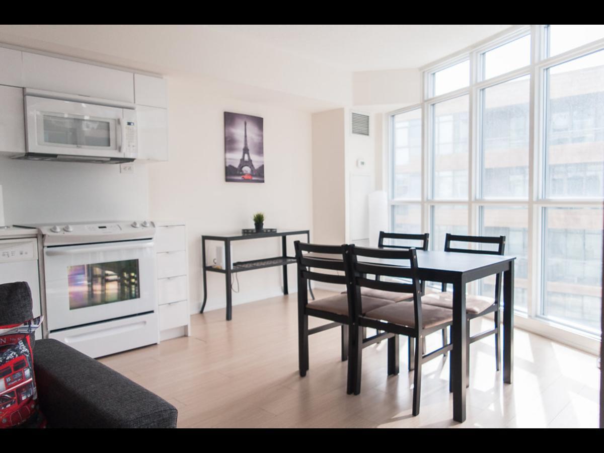 N2N Suites - Downtown Lake & City View Apartments Toronto Exteriér fotografie